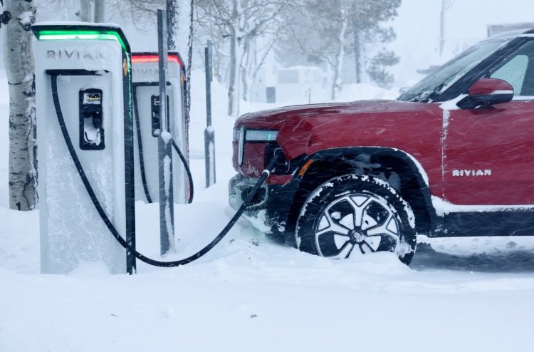 Trump administration stops illegal freeze of $5B EV charger funds after losing in court